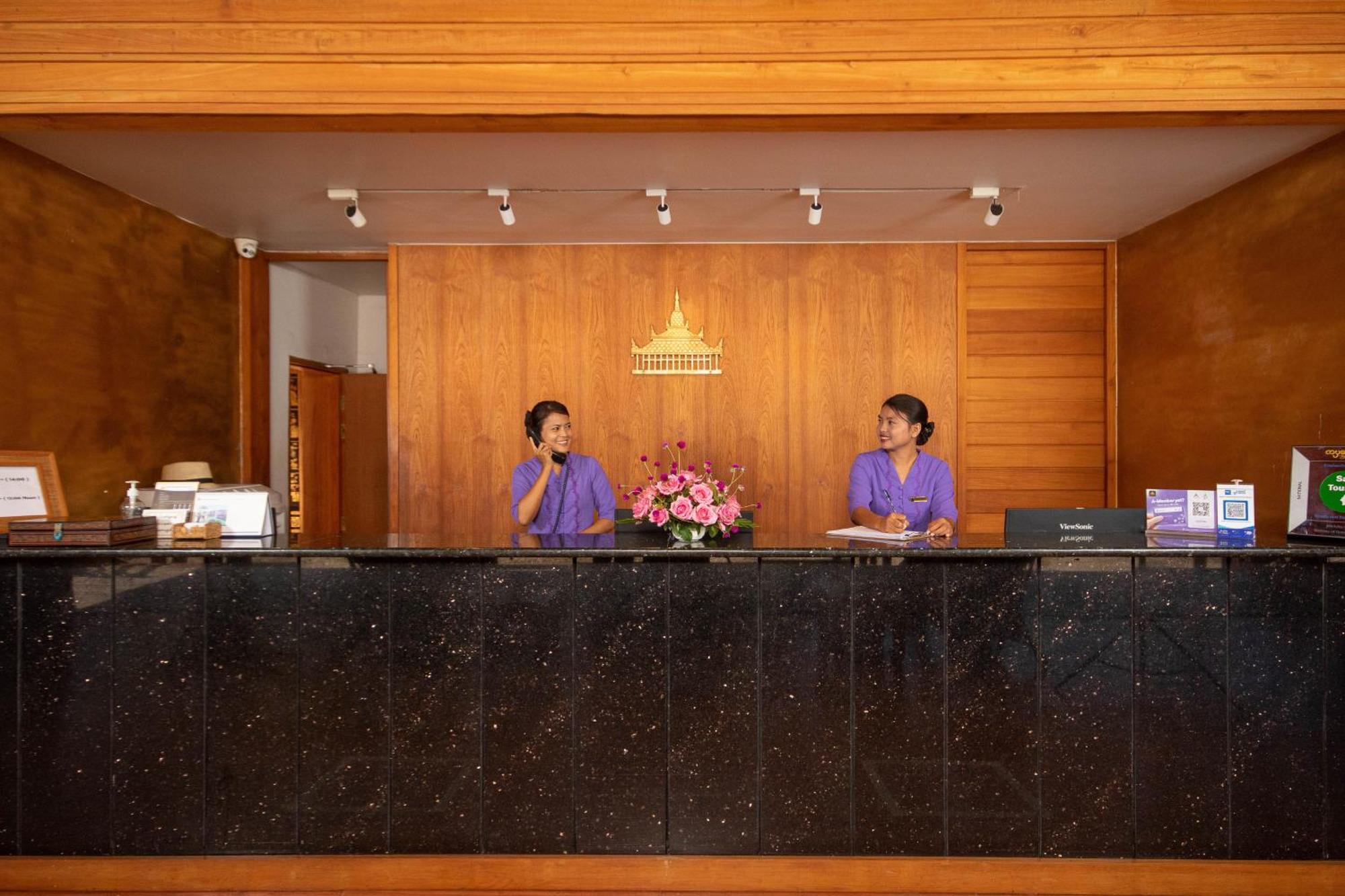 Bagan Thiripyitsaya Sanctuary Resort Buitenkant foto