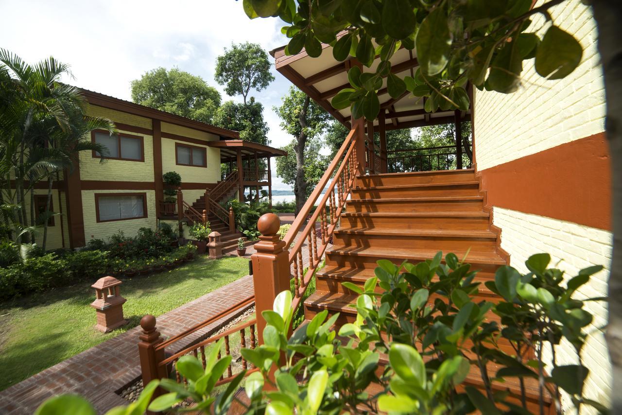 Bagan Thiripyitsaya Sanctuary Resort Buitenkant foto